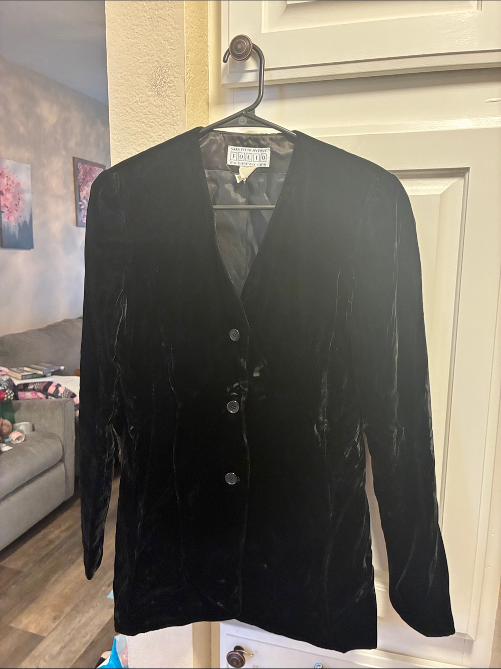 Vintage Saks Fifth Avenue Folio collection black velvet blazer w/ pockets
